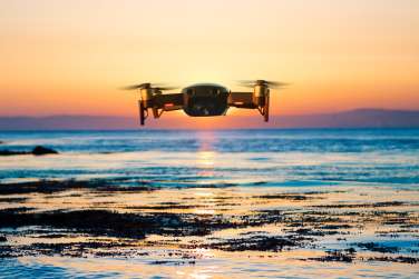 Drohne über Meer